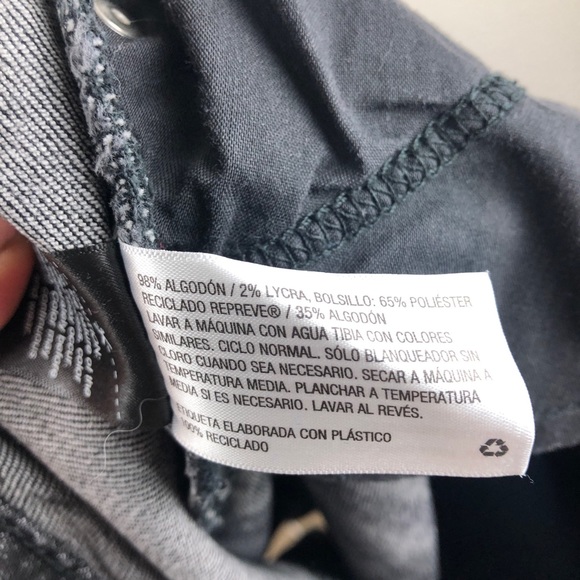 Universal Thread Black Distressed Denim Skirt 4/27 - Picture 8 of 8